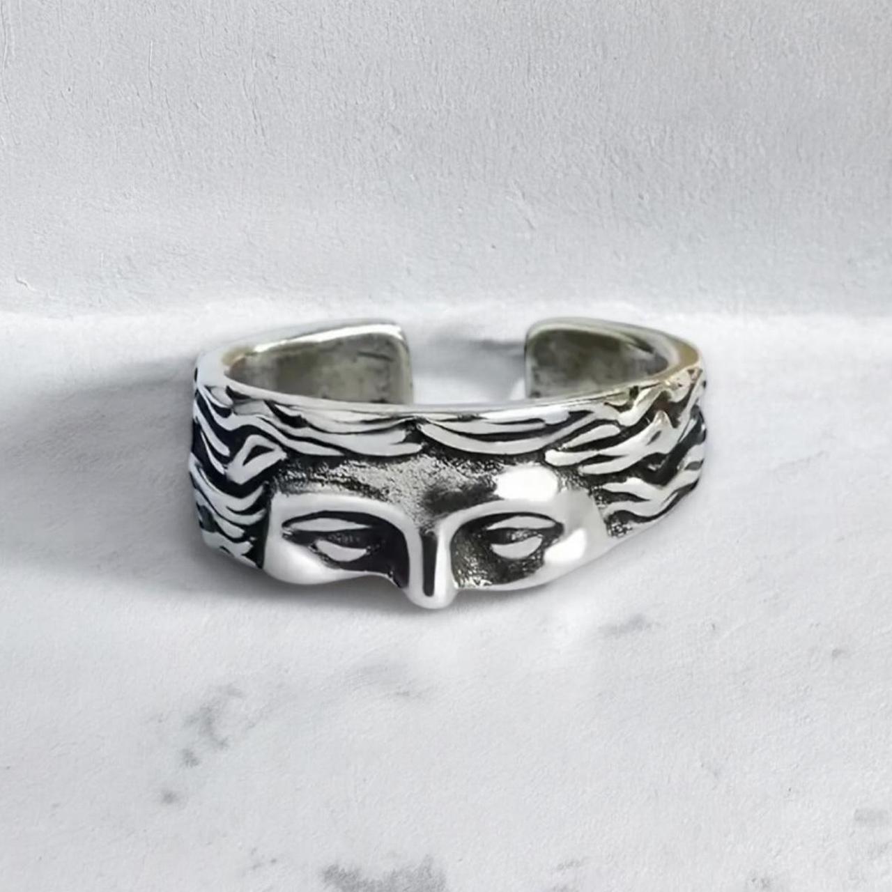 The "Face Of Venus" Ring